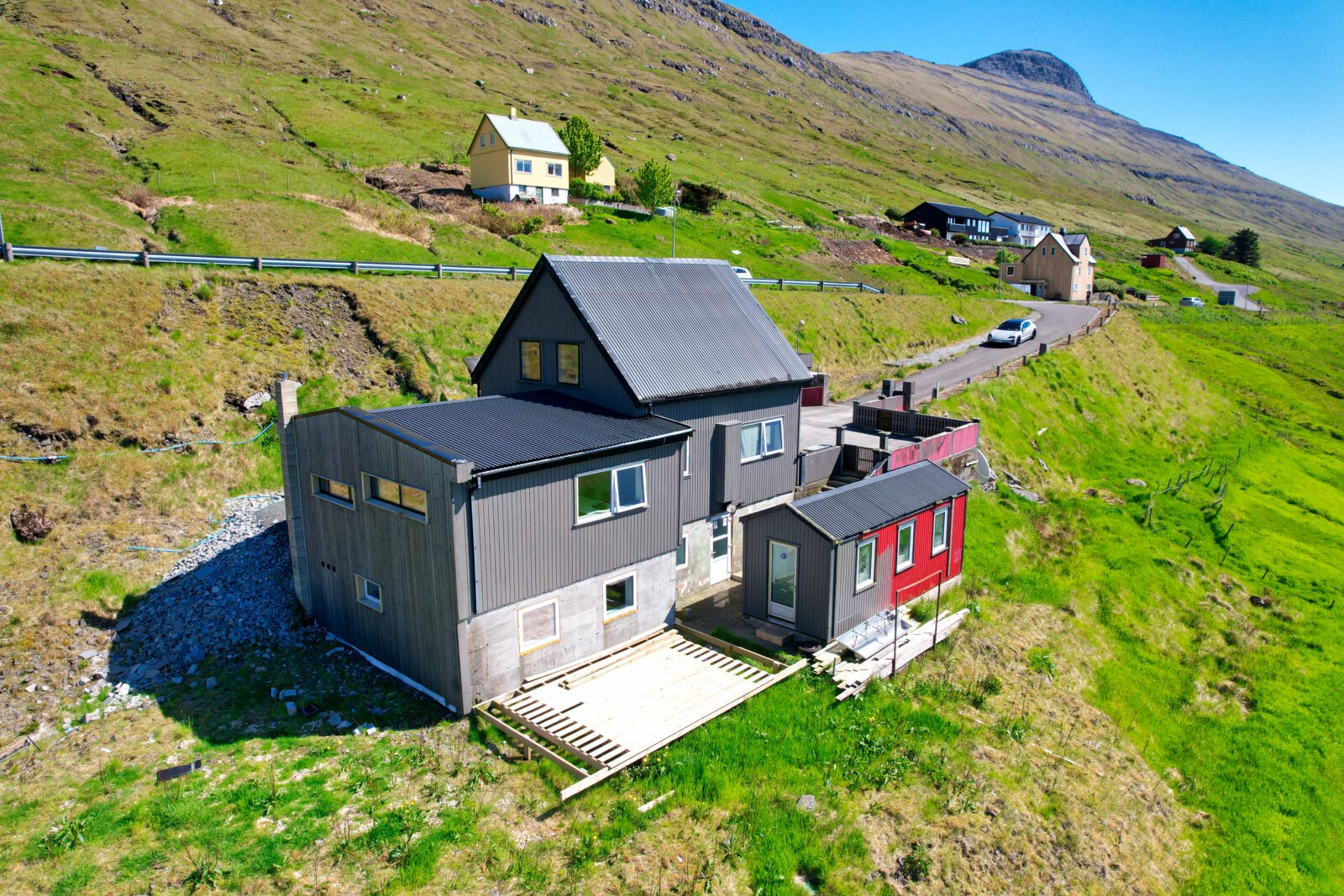 Søldarfjarðarvegur 33